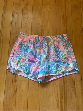 Lilly Pulitzer Multicolor Tropical Print Athletic Shorts - Pink & Blue